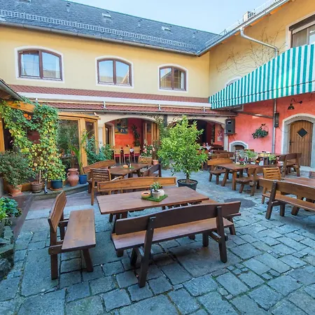 Lindengut Apartman Natternbach