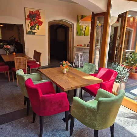 Hotel Lindengut - Boutique Nahe Ikuna Park *