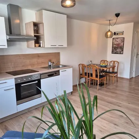 Hotel Lindengut - Boutique Hotel Nahe Ikuna Park