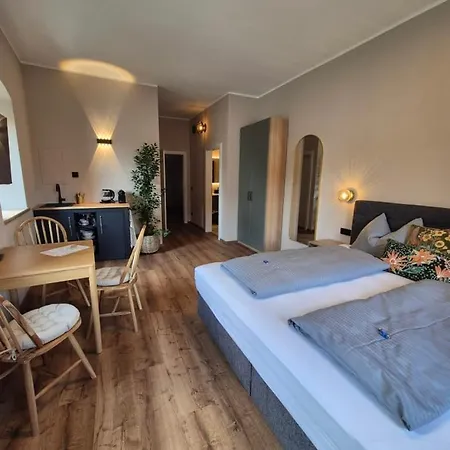 Hotel Lindengut - Boutique Hotel Nahe Ikuna Park