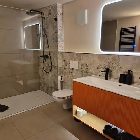 Hotel Lindengut - Boutique Hotel Nahe Ikuna Park