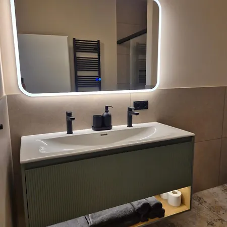 Hotel Lindengut - Boutique Hotel Nahe Ikuna Park