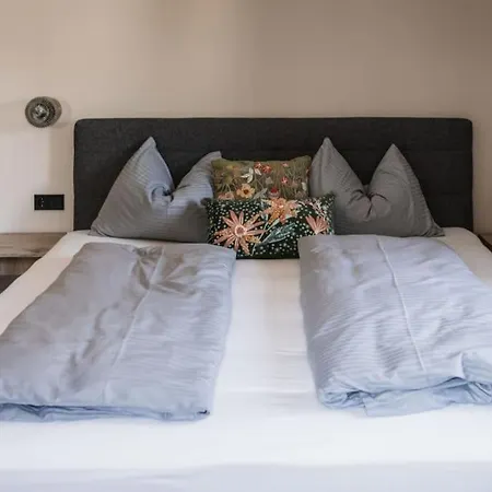 Lindengut - Boutique Nahe Ikuna Park Hotel Natternbach